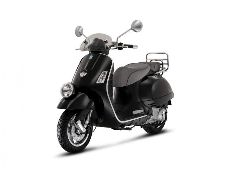 Vespa Via Montenapoleone Vespa Via Montenapoleone